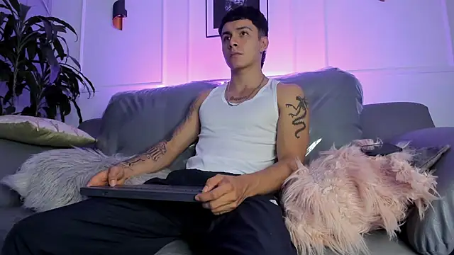 Leo santoro online show from February 2026 02:03:02 PM