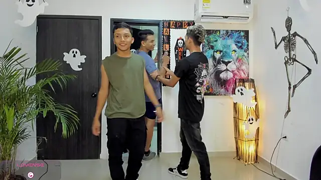 Bisexlifehot   online show from October 2025 11:04:01 PM