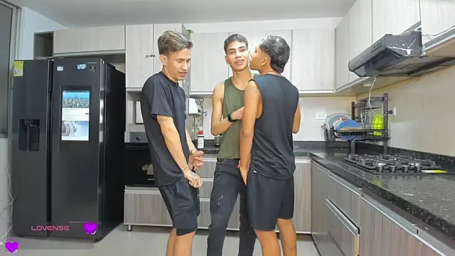 Snapshot of Bisexlifehot__ chatting on February 2026 11:08:02 PM Bisexlifehot online show from February 2026 11:08:02 PM