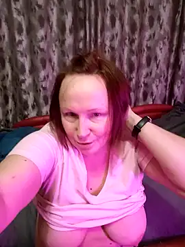 Snapshot of WifeyXRated chatting on December 2024 11:11:02 AM WifeyXRated online show from December 2024 11:11:02 AM