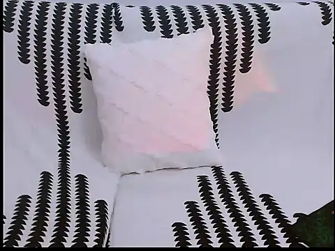 Snapshot of nikohaha2025 chatting on December 2025 01:21:02 AM nikohaha2025 online show from December 2025 01:21:02 AM