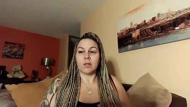 Snapshot of number1slut chatting on December 2024 04:42:02 AM number1slut online show from December 2024 04:42:02 AM