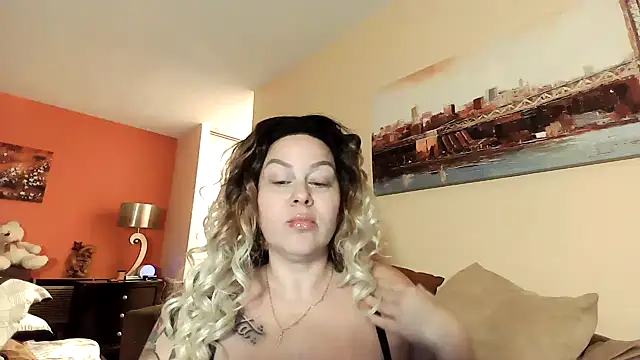 Snapshot of number1slut chatting on January 2025 01:16:01 AM number1slut online show from January 2025 01:16:01 AM