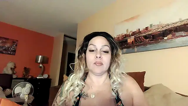 Snapshot of number1slut chatting on February 2025 12:14:01 AM number1slut online show from February 2025 12:14:01 AM