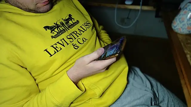 Snapshot of BenReich chatting on November 2025 07:57:01 PM BenReich online show from November 2025 07:57:01 PM