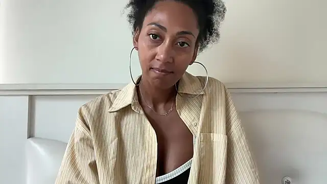 Vaylisse online show from September 2025 04:49:01 AM