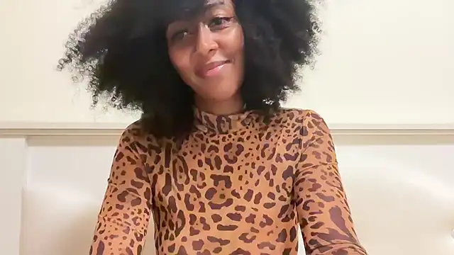 Vaylisse online show from October 2025 06:02:01 PM