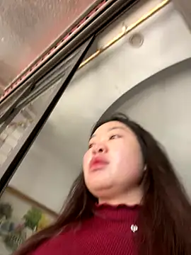 Nhung584 online show from December 2025 01:32:01 AM