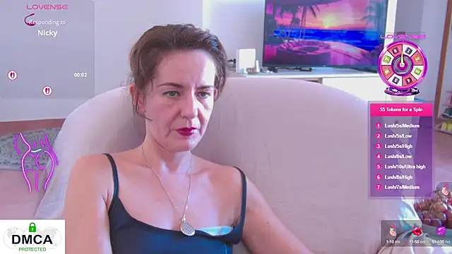 Snapshot of Witch_in_Silk chatting on September 2025 01:56:02 PM Witch in Silk online show from September 2025 01:56:02 PM