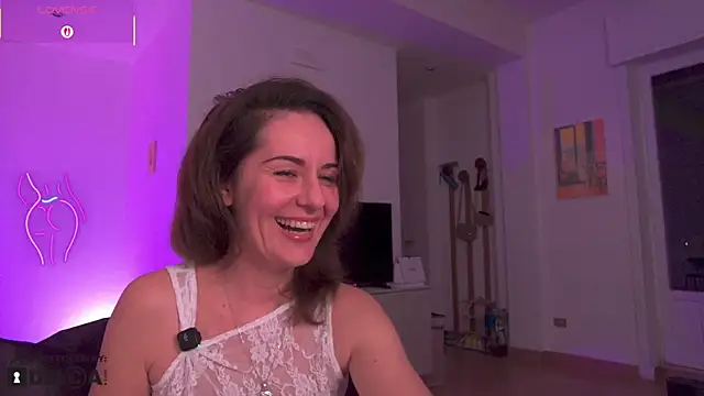 Snapshot of Witch_in_Silk chatting on November 2025 09:47:01 PM Witch in Silk online show from November 2025 09:47:01 PM