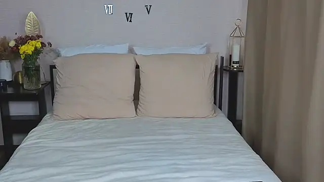 KathrynBrooks online show from September 2025 12:26:01 PM