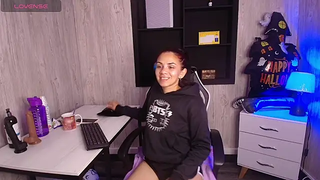 Mia Esposito2 online show from November 2025 03:39:02 AM