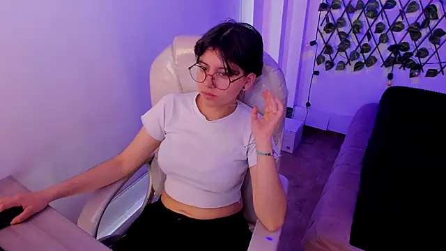 Nathaly ds online show from October 2025 07:46:02 PM