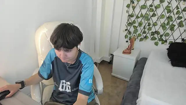 Nathaly ds online show from November 2025 11:56:02 AM