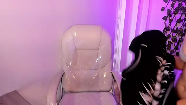 Nathaly ds online show from February 2026 07:18:01 PM