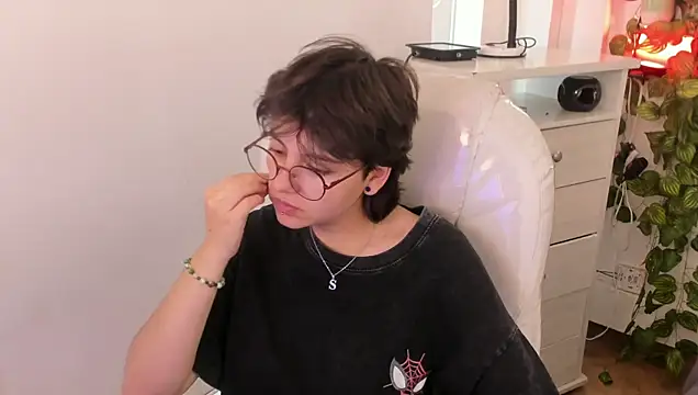 Nathaly ds online show from June 2026 07:48:01 PM