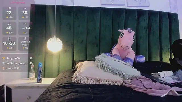 PaulinaGame online show from September 2025 07:13:01 PM