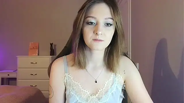 white liillyy online show from April 2026 08:50:02 PM