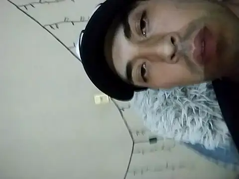 Gato33311 online show from April 2026 12:11:02 AM