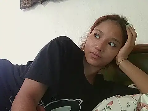 Natzury online show from November 2025 03:33:02 PM