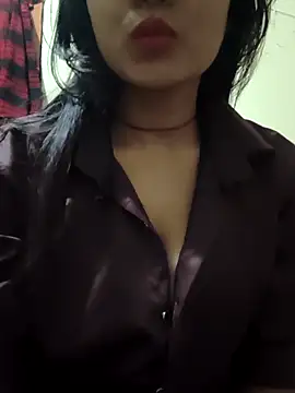 RAYI Queen 2 online show from November 2025 12:16:01 PM