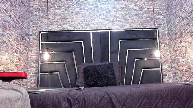 WILD FIREE  online show from February 2026 07:58:02 PM