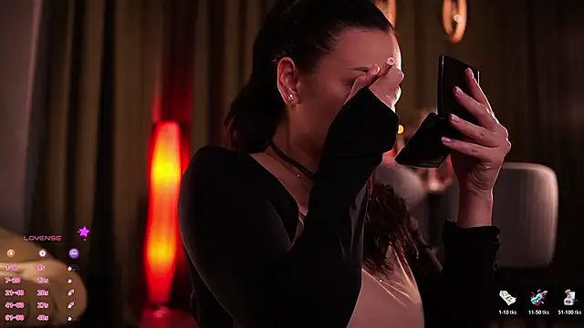 Snapshot of MaryHols chatting on December 2025 05:11:02 PM MaryHols online show from December 2025 05:11:02 PM