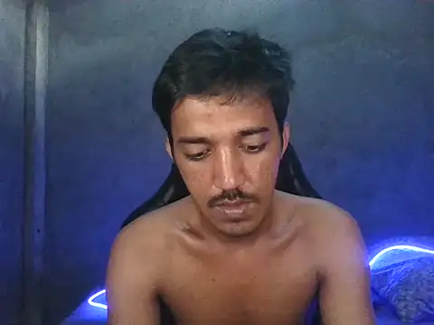 RowyCam online show from November 2025 11:59:01 PM