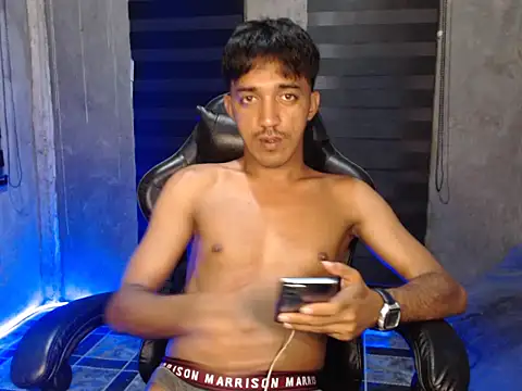 RowyCam online show from December 2025 04:03:02 PM