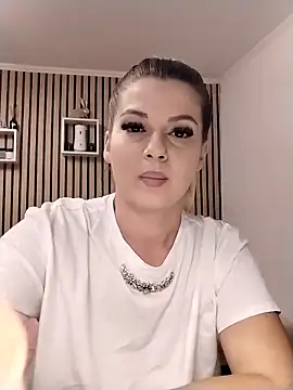 Snapshot of Mayaaaaaa_ chatting on November 2025 01:40:01 AM Mayaaaaaa online show from November 2025 01:40:01 AM