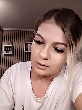 Snapshot of Mayaaaaaa_ chatting on November 2025 08:02:02 AM Mayaaaaaa online show from November 2025 08:02:02 AM