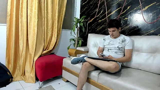 Snapshot of invincible200 chatting on September 2025 01:33:02 PM invincible200 online show from September 2025 01:33:02 PM