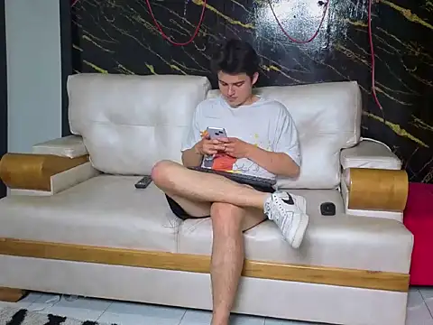 Snapshot of invincible200 chatting on September 2025 02:30:02 PM invincible200 online show from September 2025 02:30:02 PM