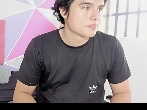 Snapshot of invincible200 chatting on November 2025 02:18:01 PM invincible200 online show from November 2025 02:18:01 PM