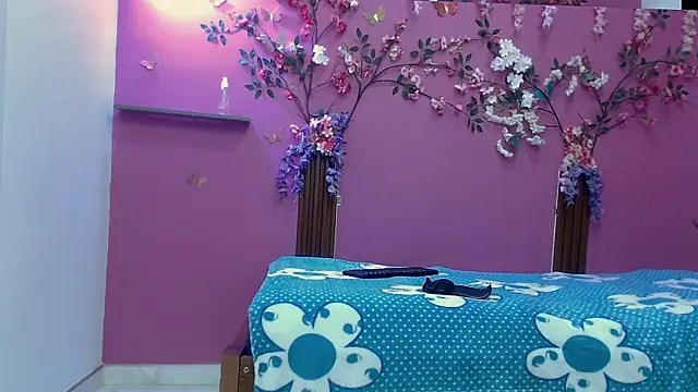 skinnybarbie022 online show from October 2025 01:02:02 AM