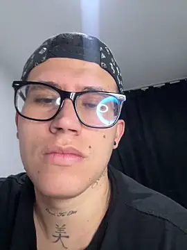 Kurtxxx22 online show from November 2025 01:04:02 AM