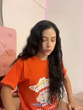 Snapshot of samanthadeluxe1 chatting on October 2025 10:52:01 PM samanthadeluxe1 online show from October 2025 10:52:01 PM