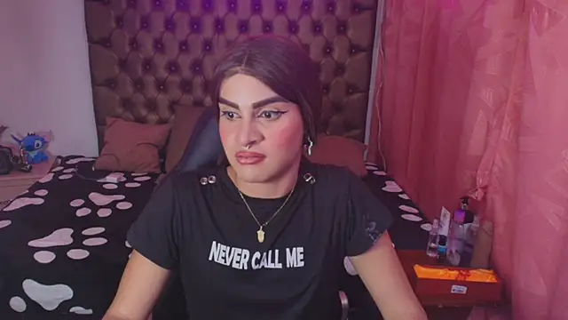 lailahdark online show from November 2025 05:29:01 AM