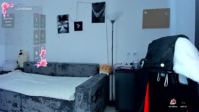 cute little ass online show from March 2026 12:01:02 PM