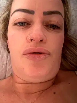 Alerquinasc online show from October 2025 12:06:01 PM