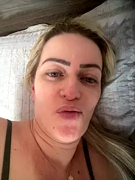 Alerquinasc online show from November 2025 04:30:01 PM