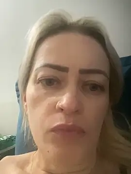 Alerquinasc online show from November 2025 09:19:01 PM