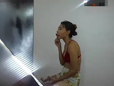 MeganAndMaxxh online show from September 2025 01:05:02 AM