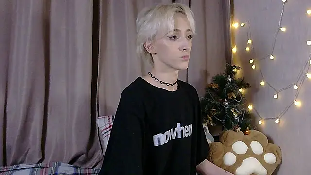 Snapshot of NextVibe_ chatting on January 2026 04:42:02 PM NextVibe online show from January 2026 04:42:02 PM