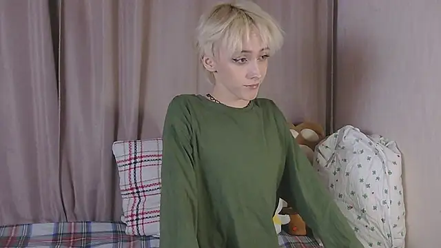 Snapshot of NextVibe_ chatting on February 2026 06:35:01 PM NextVibe online show from February 2026 06:35:01 PM