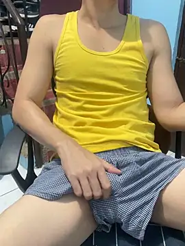 Snapshot of ieat_monsters chatting on October 2025 04:19:02 AM ieat monsters online show from October 2025 04:19:02 AM