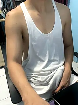 Snapshot of ieat_monsters chatting on October 2025 05:41:01 AM ieat monsters online show from October 2025 05:41:01 AM