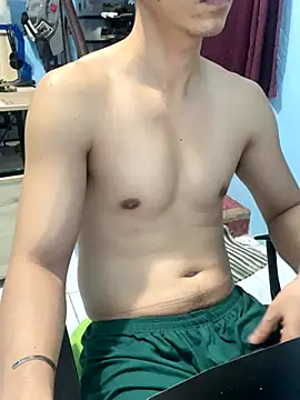 Snapshot of ieat_monsters chatting on November 2025 03:52:02 PM ieat monsters online show from November 2025 03:52:02 PM