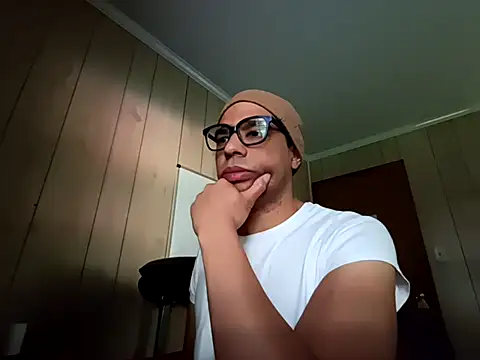 NaturalBeautyQueen online show from September 2025 01:45:01 PM