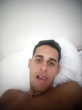 QUIEROFOLLARTEDUR online show from December 2025 12:13:02 PM